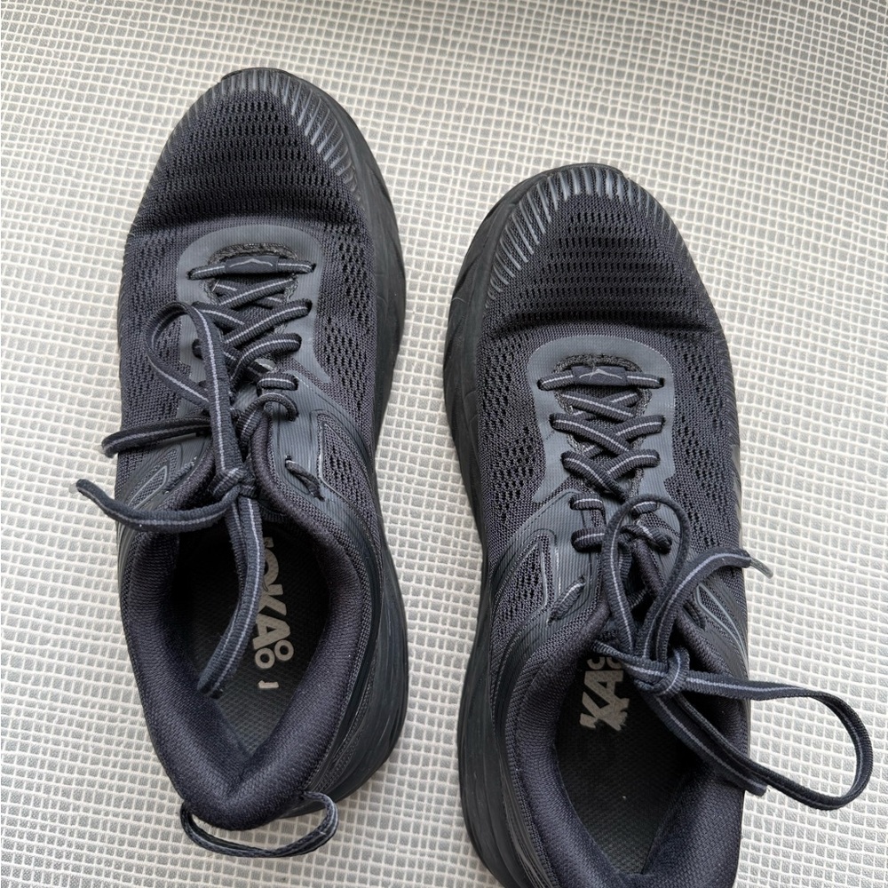 Hoka One One Bondi 7 Black Women’s Sneakers Size 8